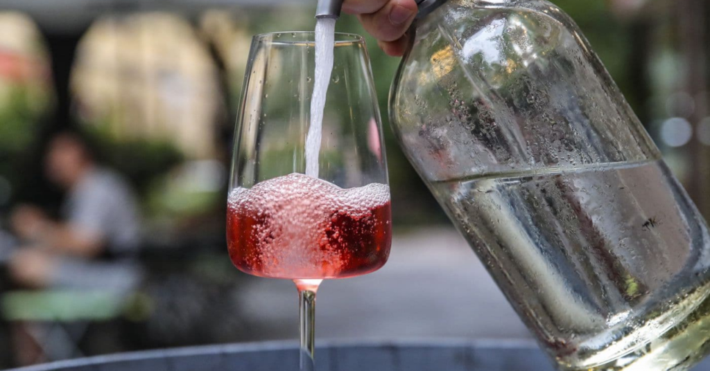 Spritz vin cu sifon Craiova